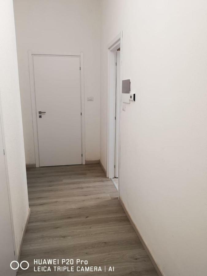 Angolo Di Isa Hotel Busto Arsizio Buitenkant foto